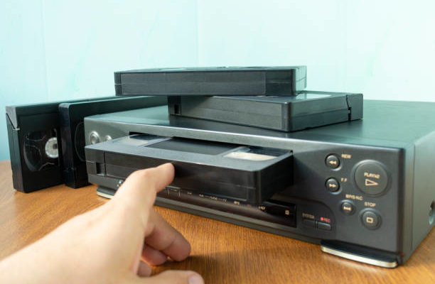 An 86-Year-Old Bought a VCR on eBay and Wrote the Nicest Thank-You Note