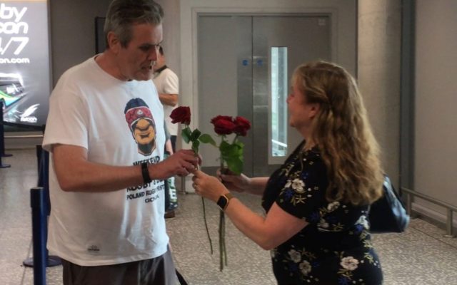 A Guy Gets 29 Friends to Help Surprise His Wife for Their 30th Anniversary