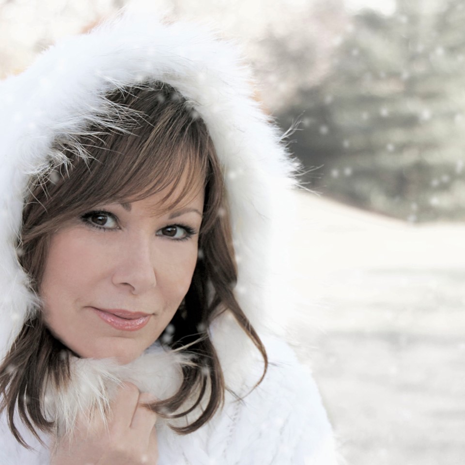 <h1 class="tribe-events-single-event-title">Suzy Bogguss’ Swingin’ Little Christmas</h1>