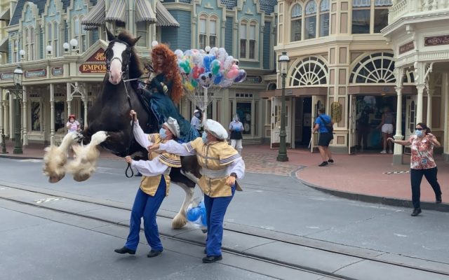 A Disney Princess Has to Hang On Tight After Her Horse Gets Spooked During the Parade
