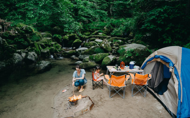 Camping ‘Traditions’ in 2020 Include Watching Netflix, GPS Hikes, and Ordering Delivery to Your Campsite