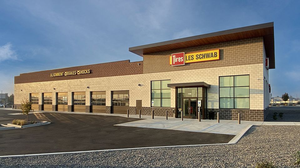 <h1 class="tribe-events-single-event-title">Les Schwab Grand Opening Celebration</h1>